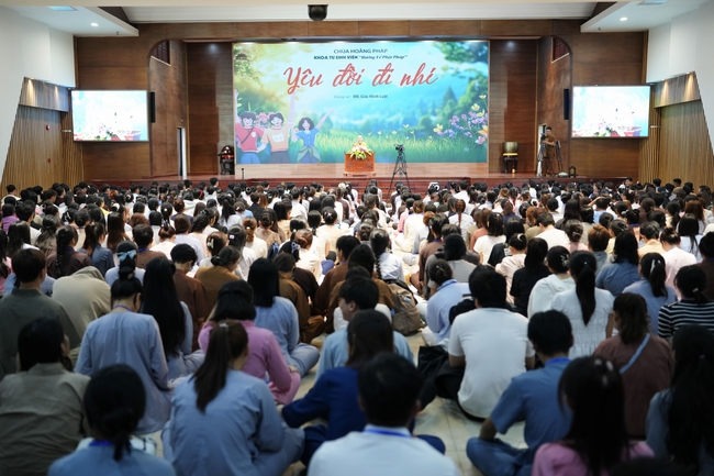 Khoá tu “Sinh viên hướng về Phật pháp” – Pháp thoại “Yêu đời đi nhé” – Đại đức Giác Minh Luật