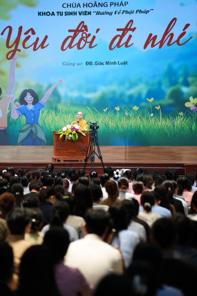 Khoá tu “Sinh viên hướng về Phật pháp” – Pháp thoại “Yêu đời đi nhé” – Đại đức Giác Minh Luật