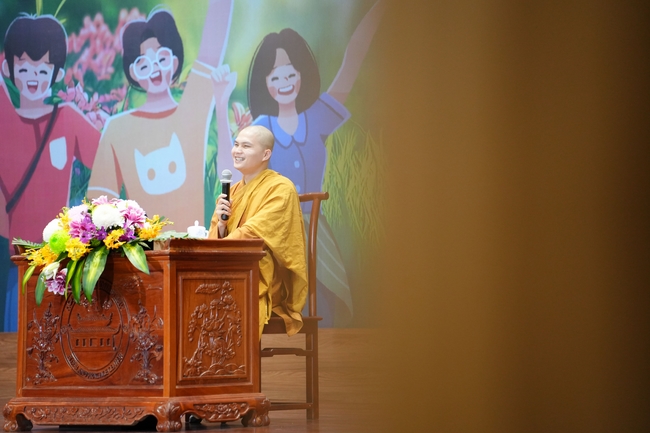 Khoá tu “Sinh viên hướng về Phật pháp” – Pháp thoại “Yêu đời đi nhé” – Đại đức Giác Minh Luật