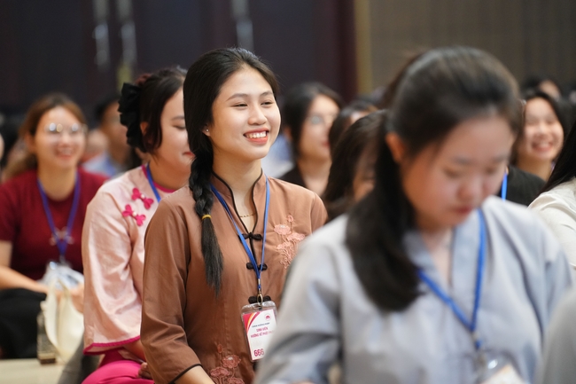 Khoá tu “Sinh viên hướng về Phật pháp” – Pháp thoại “Yêu đời đi nhé” – Đại đức Giác Minh Luật