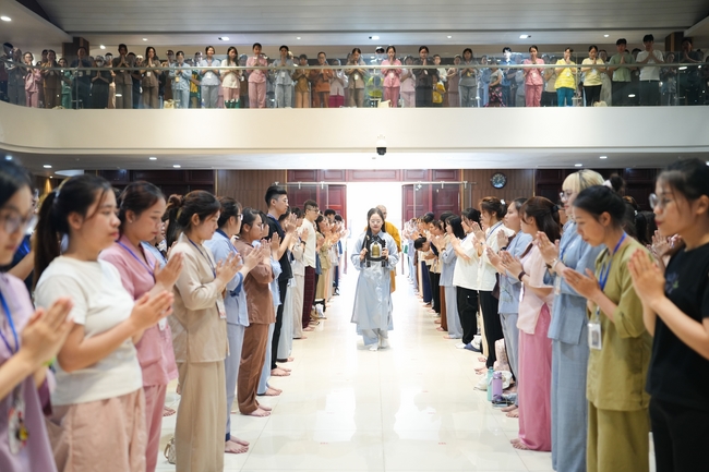 Khoá tu “Sinh viên hướng về Phật pháp” – Pháp thoại “Yêu đời đi nhé” – Đại đức Giác Minh Luật