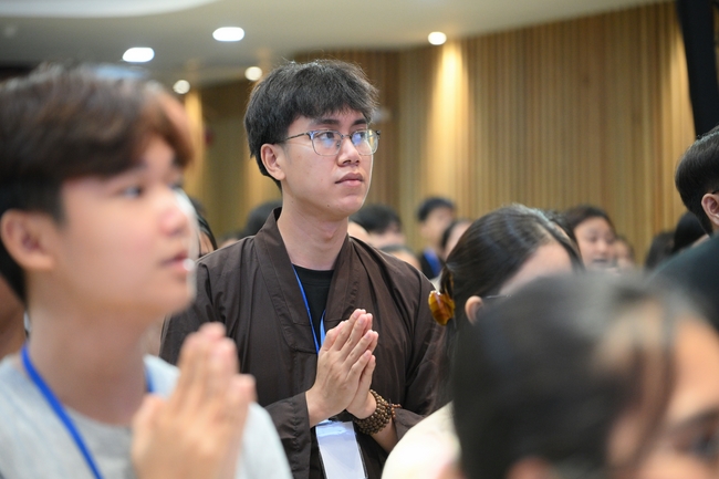 Hội Sinh Viên: Lễ Mộc dục mùa Phật đản PL.2659 – DL.2025