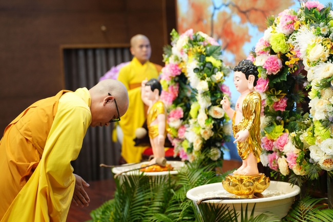 Hội Sinh Viên: Lễ Mộc dục mùa Phật đản PL.2659 – DL.2025