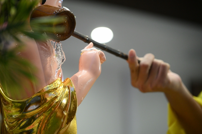 Hội Sinh Viên: Lễ Mộc dục mùa Phật đản PL.2659 – DL.2025