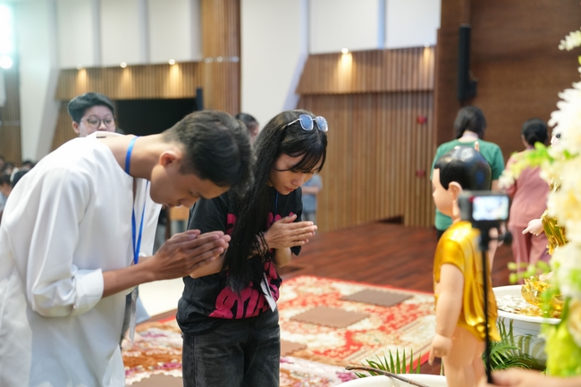 Hội Sinh Viên: Lễ Mộc dục mùa Phật đản PL.2659 – DL.2025