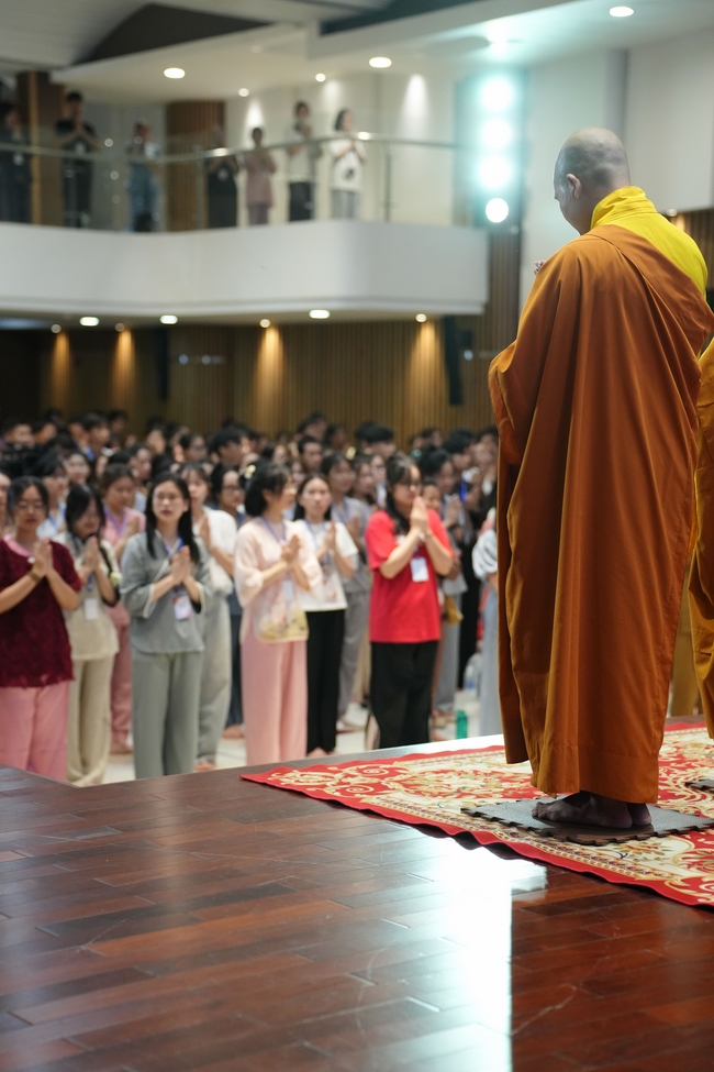 Hội Sinh Viên: Lễ Mộc dục mùa Phật đản PL.2659 – DL.2025