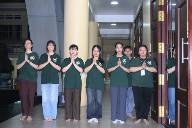 Hội Sinh Viên: Lễ Mộc dục mùa Phật đản PL.2659 – DL.2025