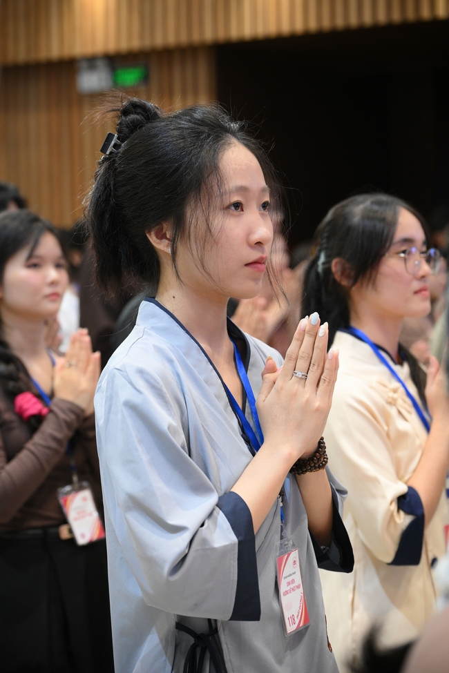 Hội Sinh Viên: Lễ Mộc dục mùa Phật đản PL.2659 – DL.2025