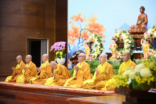 Hội Sinh Viên: Lễ Mộc dục mùa Phật đản PL.2659 – DL.2025