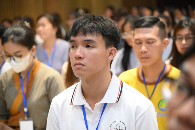 Hội Sinh Viên: Lễ Mộc dục mùa Phật đản PL.2659 – DL.2025