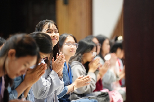 Hội Sinh Viên: Lễ Mộc dục mùa Phật đản PL.2659 – DL.2025