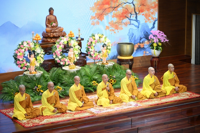 Hội Sinh Viên: Lễ Mộc dục mùa Phật đản PL.2659 – DL.2025