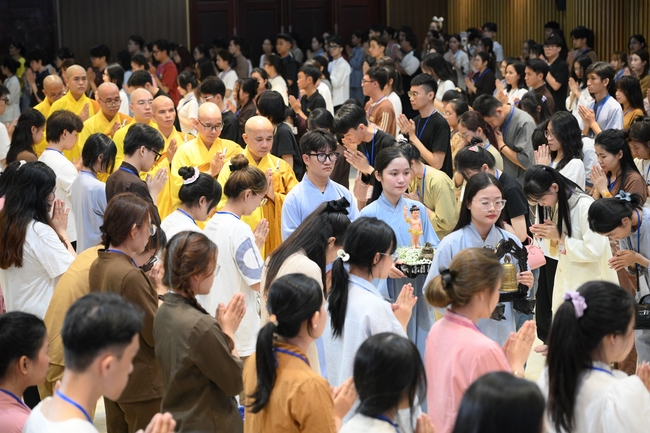 Hội Sinh Viên: Lễ Mộc dục mùa Phật đản PL.2659 – DL.2025