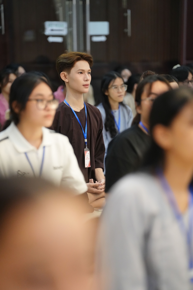 Hội Sinh Viên: Lễ Mộc dục mùa Phật đản PL.2659 – DL.2025