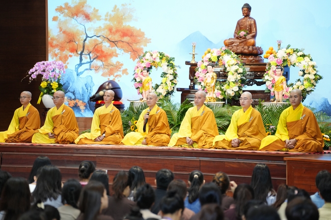 Hội Sinh Viên: Lễ Mộc dục mùa Phật đản PL.2659 – DL.2025