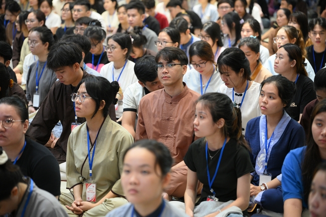 Hội Sinh Viên: Lễ Mộc dục mùa Phật đản PL.2659 – DL.2025