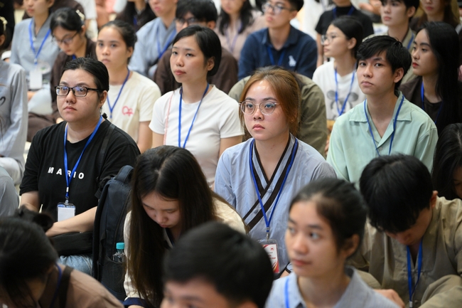 Hội Sinh Viên: Lễ Mộc dục mùa Phật đản PL.2659 – DL.2025