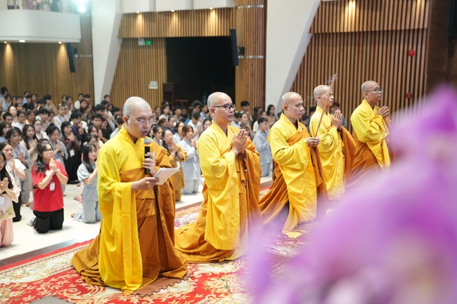 Hội Sinh Viên: Lễ Mộc dục mùa Phật đản PL.2659 – DL.2025