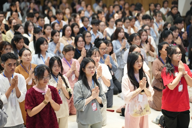 Hội Sinh Viên: Lễ Mộc dục mùa Phật đản PL.2659 – DL.2025