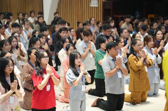 Hội Sinh Viên: Lễ Mộc dục mùa Phật đản PL.2659 – DL.2025