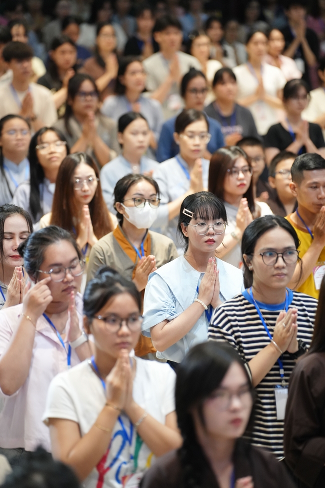 Hội Sinh Viên: Lễ Mộc dục mùa Phật đản PL.2659 – DL.2025