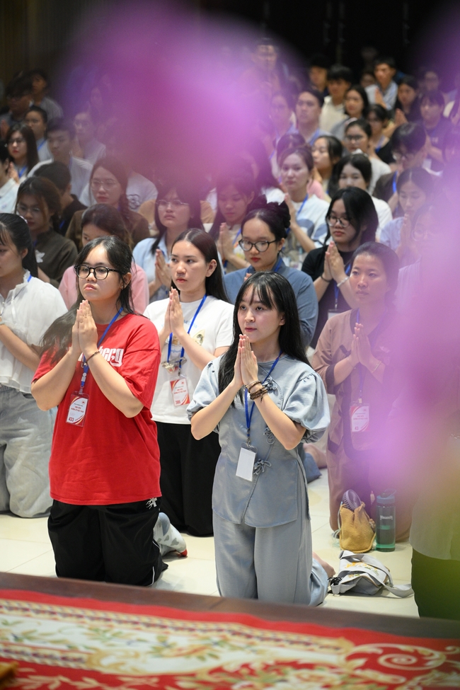 Hội Sinh Viên: Lễ Mộc dục mùa Phật đản PL.2659 – DL.2025