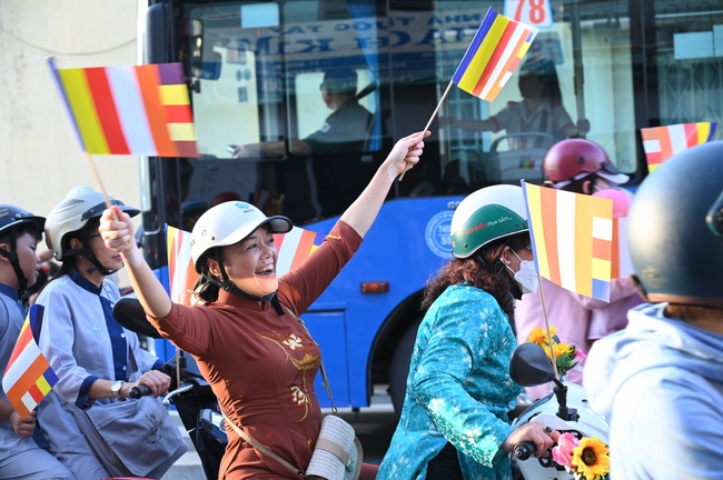 Diễu hành xe hoa kính mừng Phật đản PL.2659 – Dl.2025