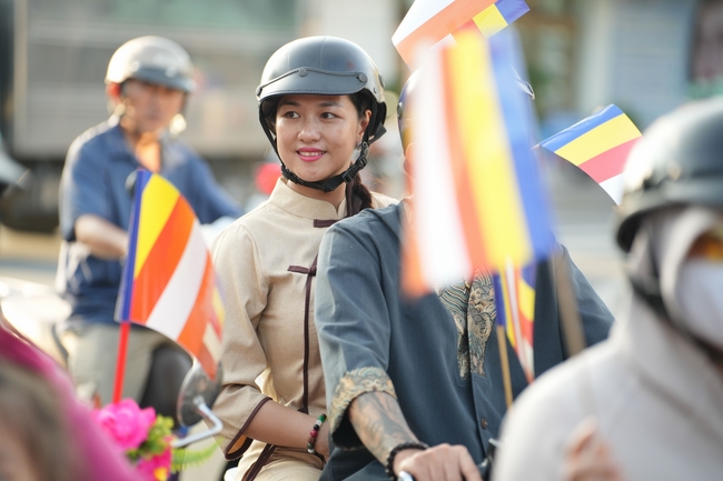 Diễu hành xe hoa kính mừng Phật đản PL.2659 – Dl.2025