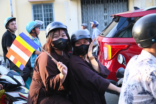 Diễu hành xe hoa kính mừng Phật đản PL.2659 – Dl.2025