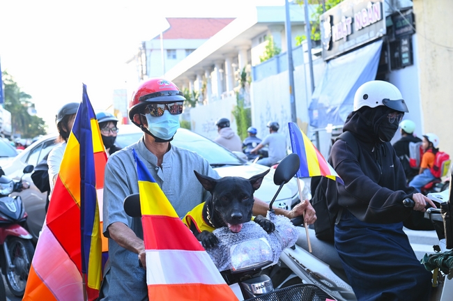 Diễu hành xe hoa kính mừng Phật đản PL.2659 – Dl.2025