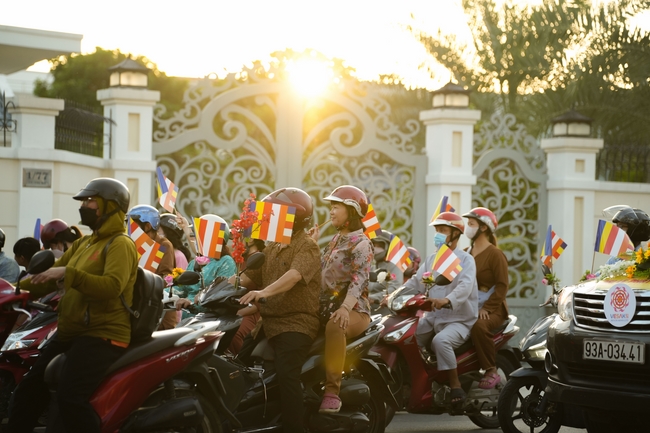 Diễu hành xe hoa kính mừng Phật đản PL.2659 – Dl.2025