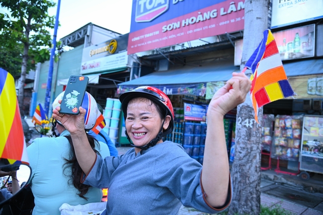 Diễu hành xe hoa kính mừng Phật đản PL.2659 – Dl.2025