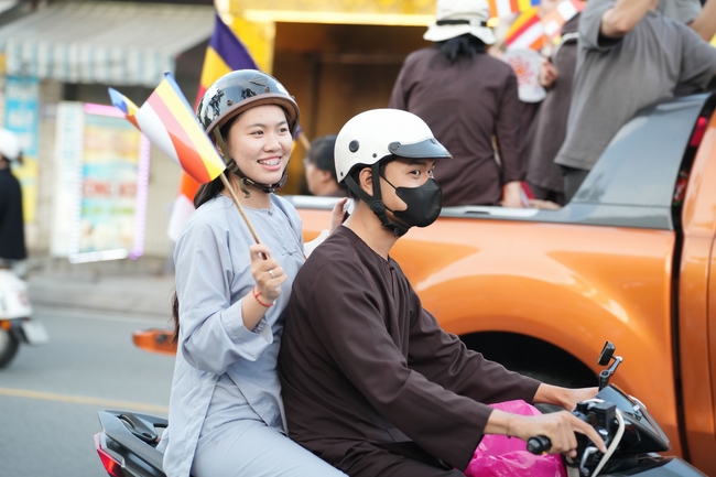 Diễu hành xe hoa kính mừng Phật đản PL.2659 – Dl.2025