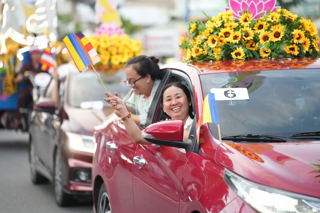 Diễu hành xe hoa kính mừng Phật đản PL.2659 – Dl.2025