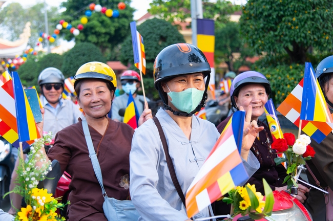 Diễu hành xe hoa kính mừng Phật đản PL.2659 – Dl.2025