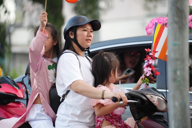 Diễu hành xe hoa kính mừng Phật đản PL.2659 – Dl.2025