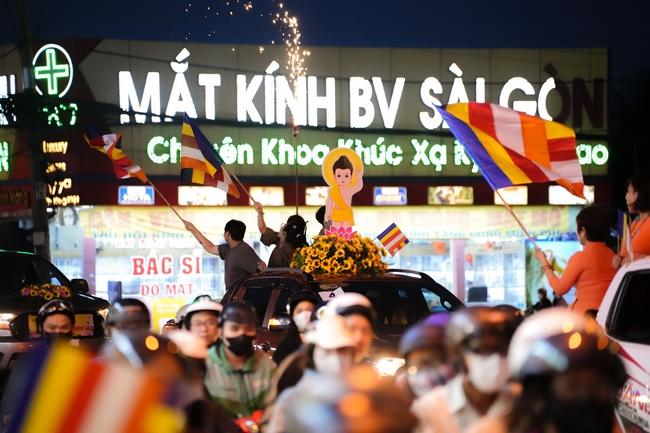 Diễu hành xe hoa kính mừng Phật đản PL.2659 – Dl.2025