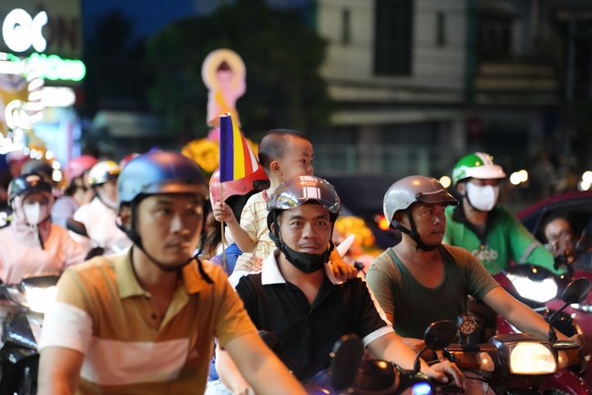 Diễu hành xe hoa kính mừng Phật đản PL.2659 – Dl.2025