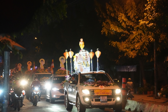 Diễu hành xe hoa kính mừng Phật đản PL.2659 – Dl.2025