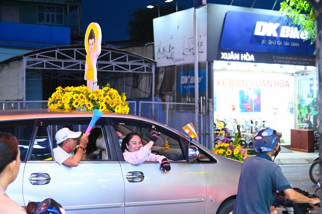 Diễu hành xe hoa kính mừng Phật đản PL.2659 – Dl.2025