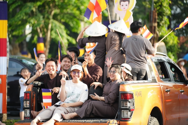 Diễu hành xe hoa kính mừng Phật đản PL.2659 – Dl.2025