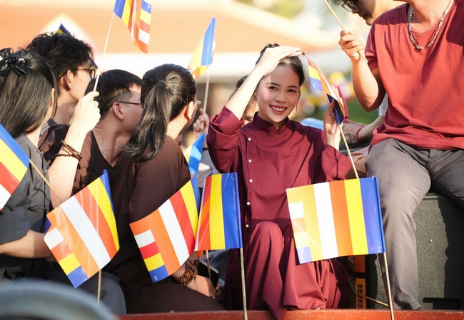 Diễu hành xe hoa kính mừng Phật đản PL.2659 – Dl.2025