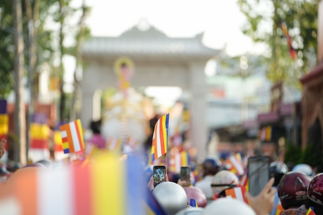 Diễu hành xe hoa kính mừng Phật đản PL.2659 – Dl.2025