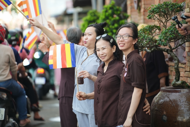 Diễu hành xe hoa kính mừng Phật đản PL.2659 – Dl.2025