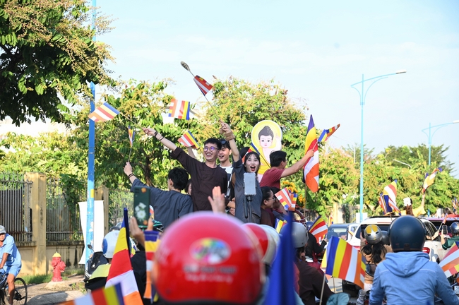 Diễu hành xe hoa kính mừng Phật đản PL.2659 – Dl.2025