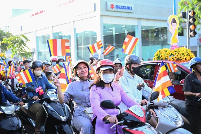 Diễu hành xe hoa kính mừng Phật đản PL.2659 – Dl.2025