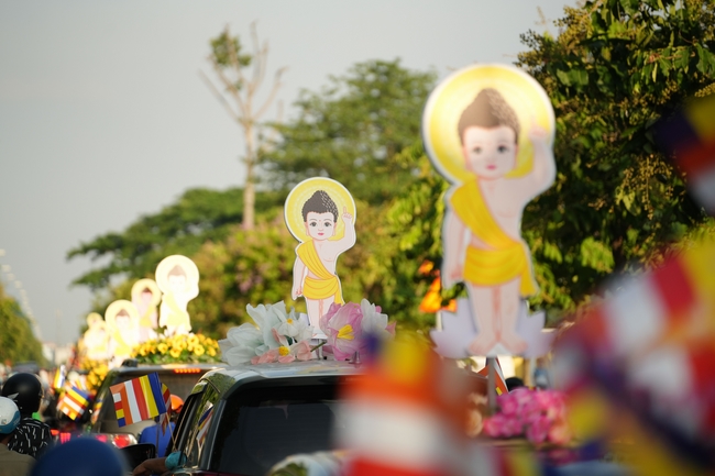 Diễu hành xe hoa kính mừng Phật đản PL.2659 – Dl.2025