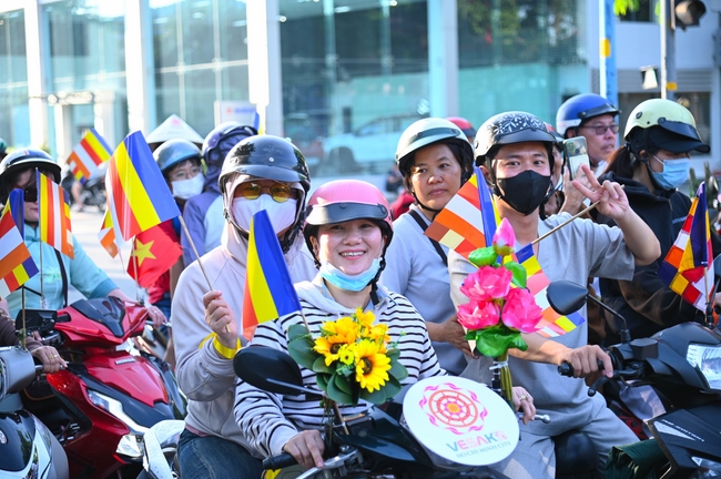 Diễu hành xe hoa kính mừng Phật đản PL.2659 – Dl.2025