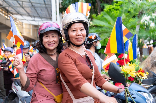 Diễu hành xe hoa kính mừng Phật đản PL.2659 – Dl.2025