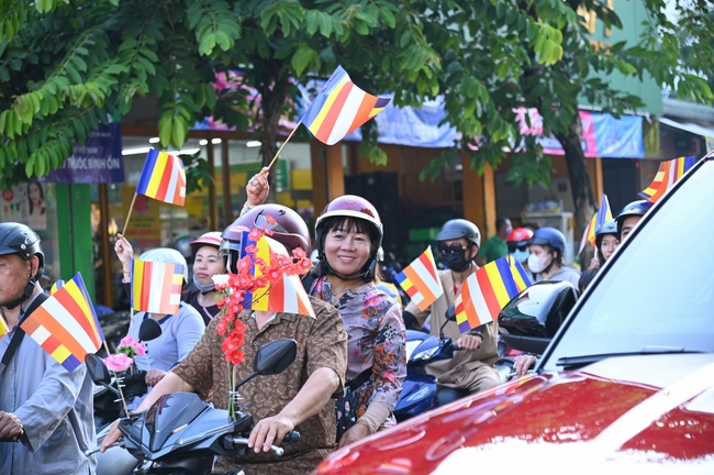 Diễu hành xe hoa kính mừng Phật đản PL.2659 – Dl.2025